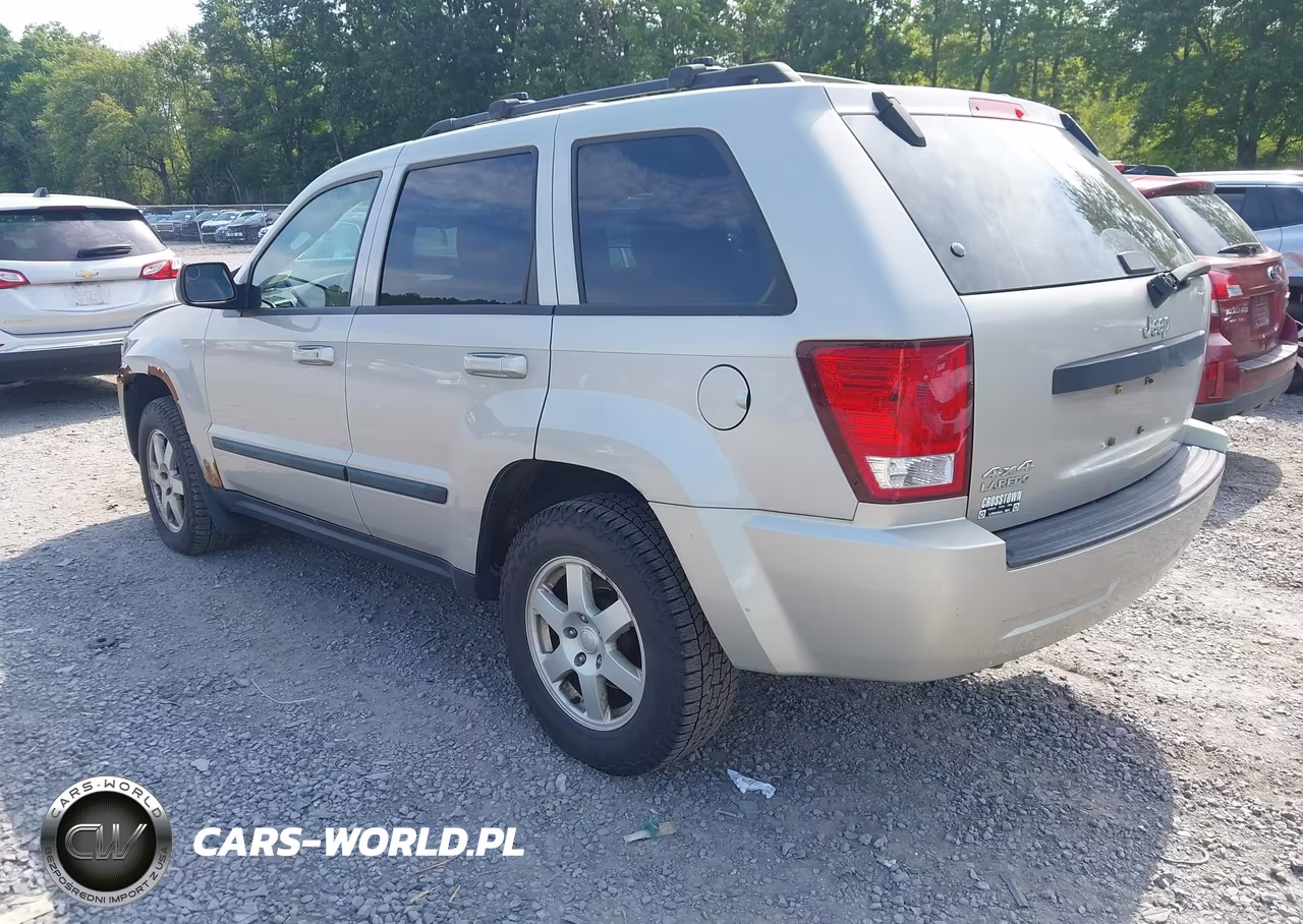 2008 Jeep Grand Cherokee Laredo VIN:1J8GR48KX8C102443 - 3