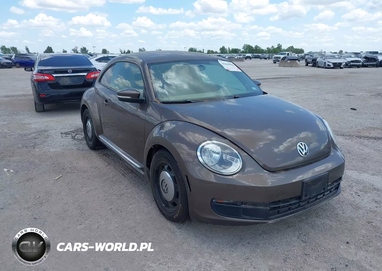 2014 Volkswagen Beetle 1.8T – zdjęcie 1 z 12