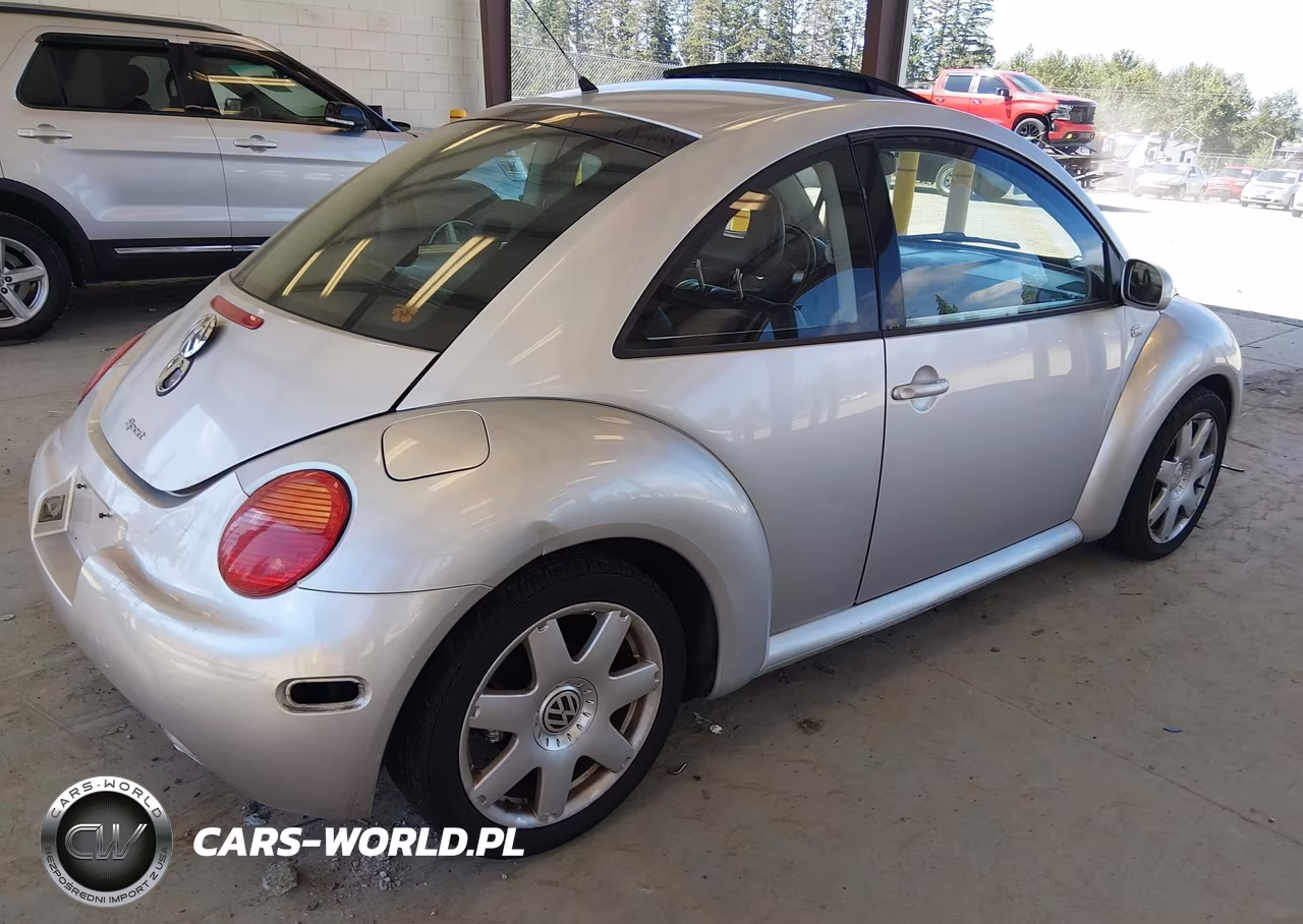 2001 Volkswagen New Beetle Sport Edition VIN:3VWED21C91M476595 - 4