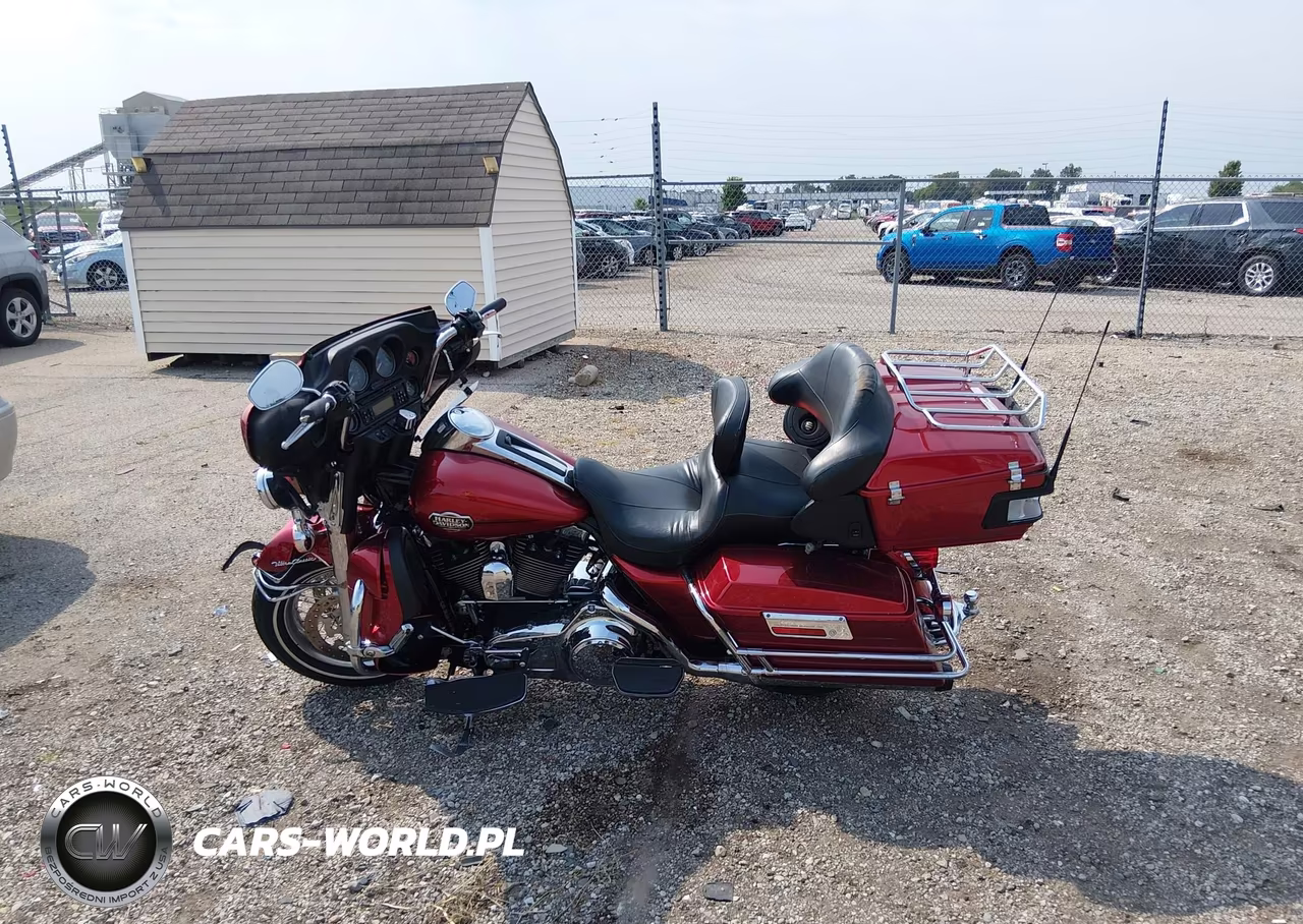 2008 Harley-Davidson Flhtcui VIN:1HD1FC4158Y684370 - 13