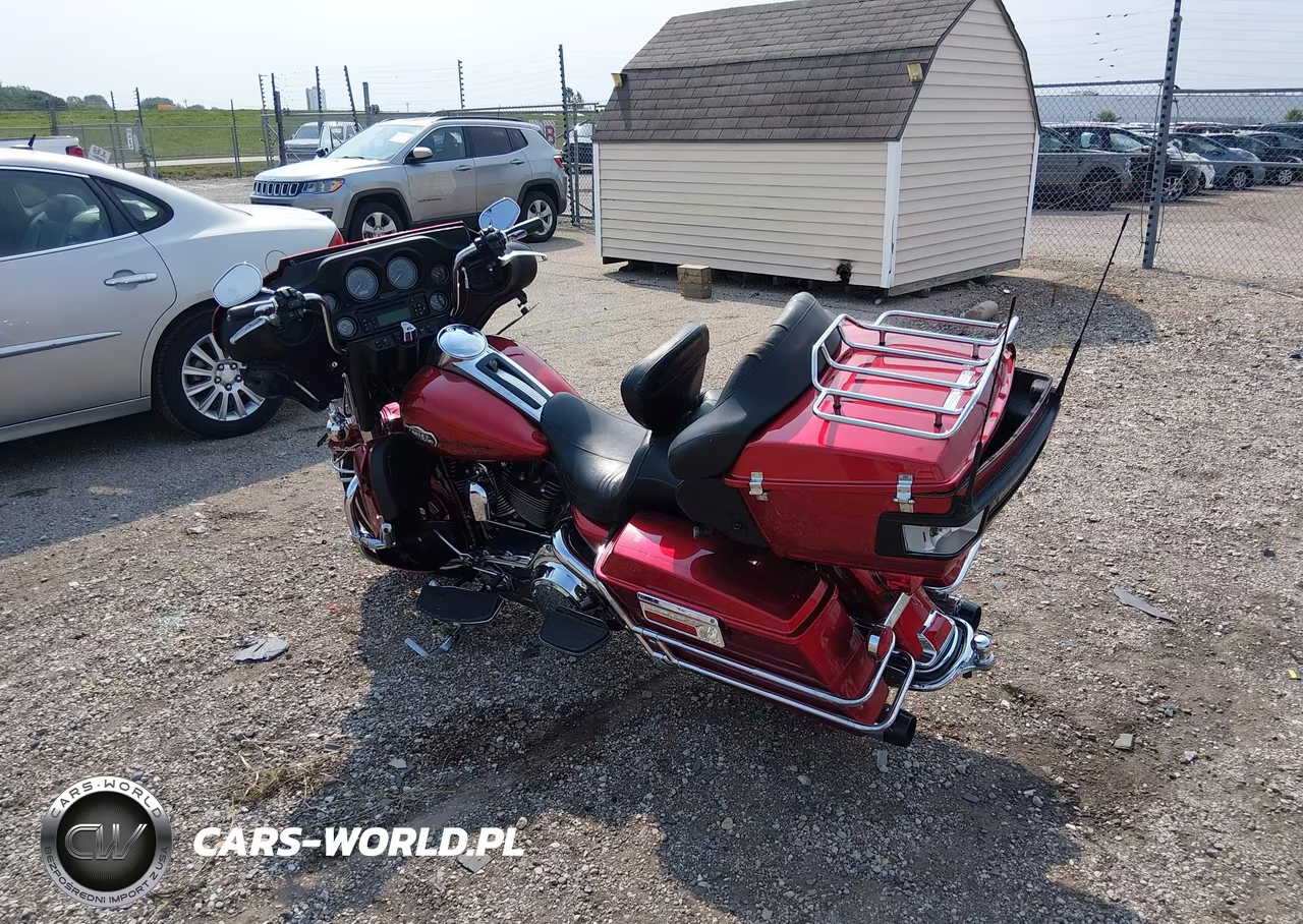 2008 Harley-Davidson Flhtcui VIN:1HD1FC4158Y684370 - 3