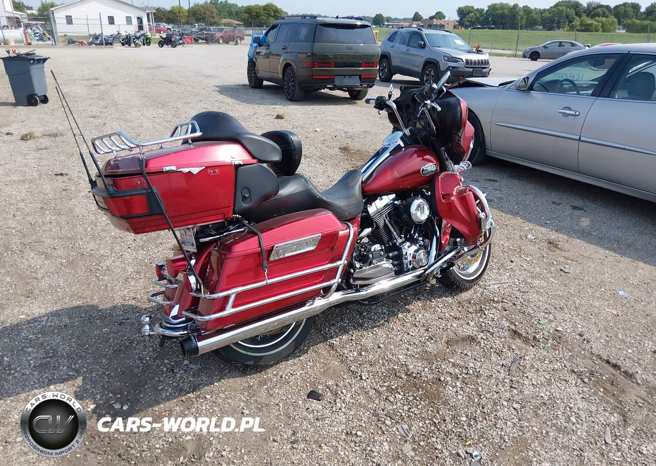 2008 Harley-Davidson Flhtcui VIN:1HD1FC4158Y684370 - 4