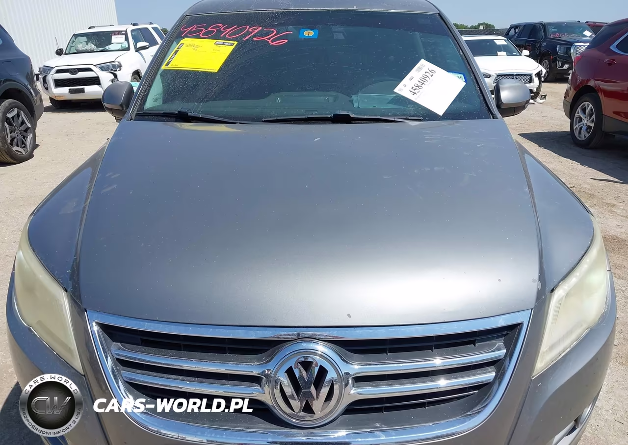 2011 Volkswagen Tiguan S VIN:WVGAV7AXXBW542485 - 10