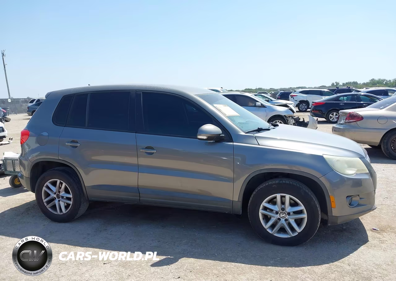 2011 Volkswagen Tiguan S VIN:WVGAV7AXXBW542485 - 13