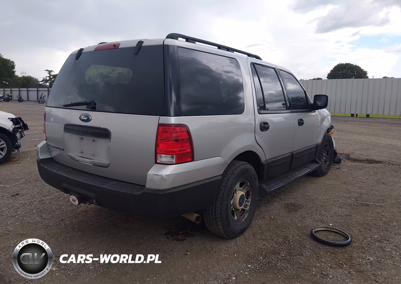 2005 Ford Expedition Xls VIN:1FMPU13525LA83030 - 4