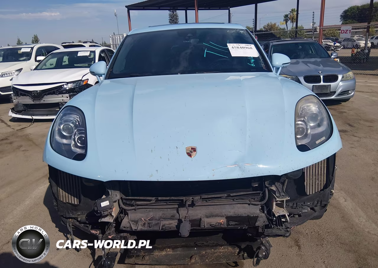 2018 Porsche Macan Turbo VIN:WP1AF2A53JLB70425 - 13