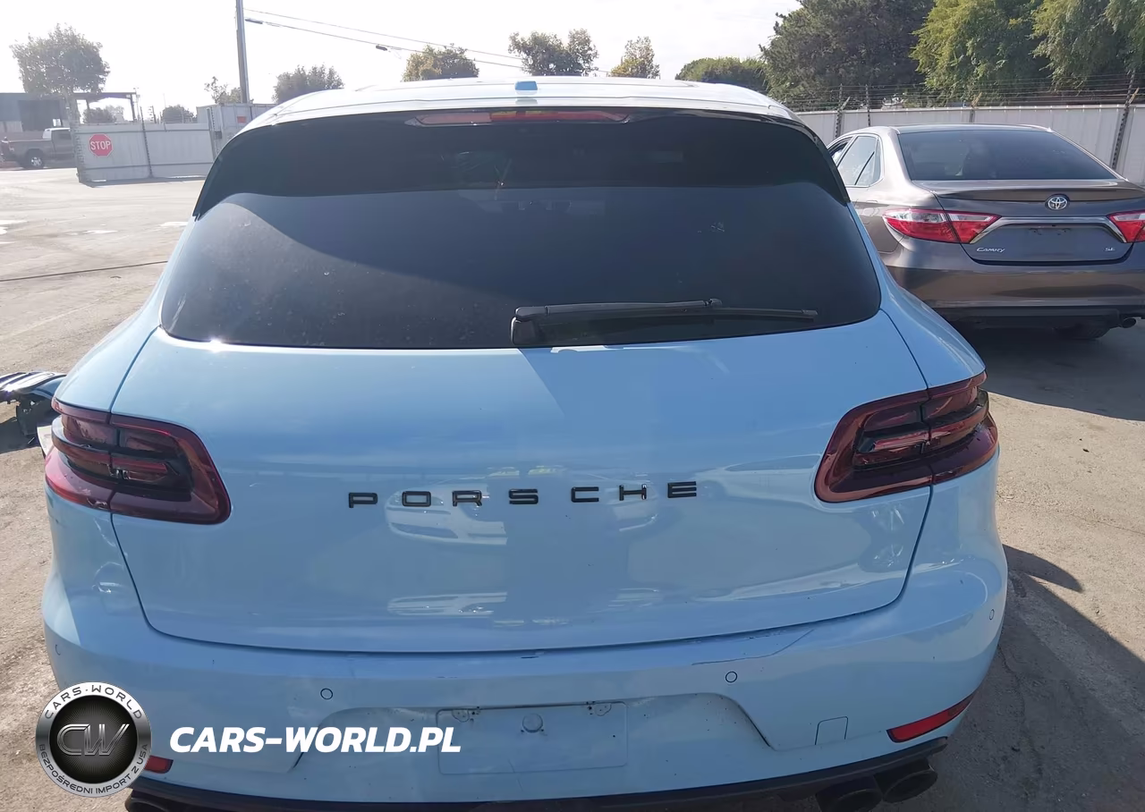 2018 Porsche Macan Turbo VIN:WP1AF2A53JLB70425 - 17