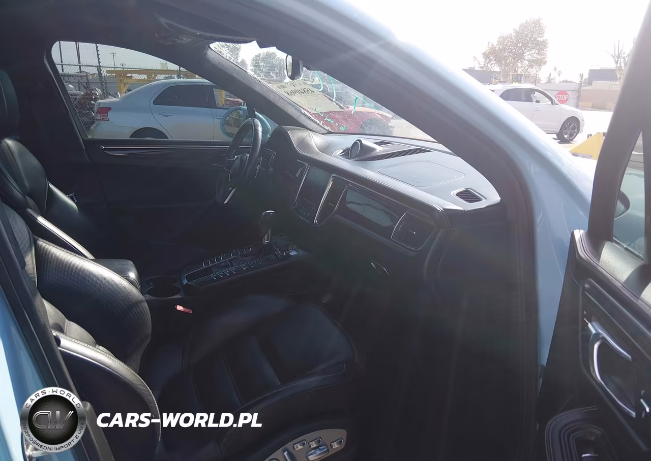 2018 Porsche Macan Turbo VIN:WP1AF2A53JLB70425 - 5