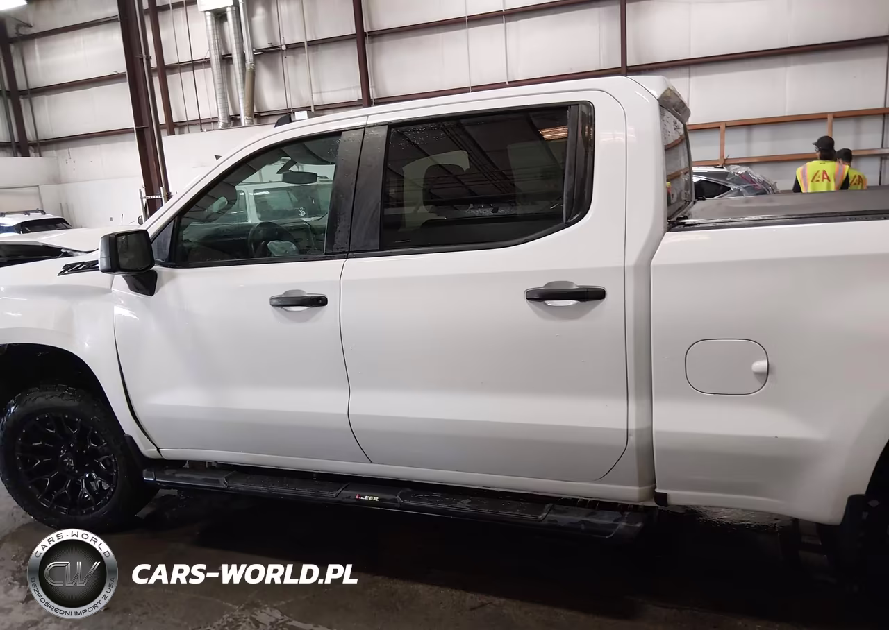 2019 Chevrolet Silverado 1500 Custom Trail Boss VIN:3GCPYCEF2KG264972 - 14