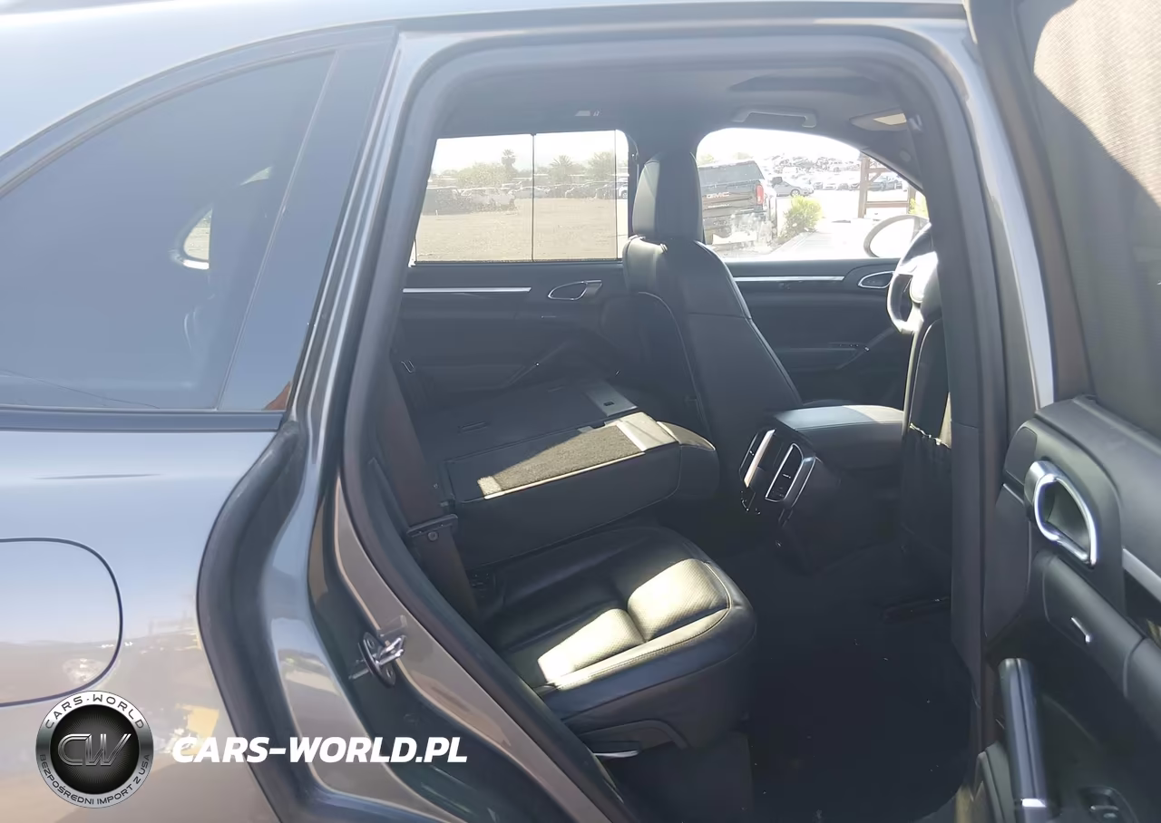 2014 Porsche Cayenne S VIN:WP1AB2A20ELA56423 - 8