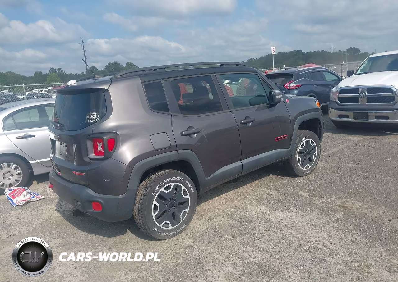 2016 Jeep Renegade Trailhawk VIN:ZACCJBCT3GPC94588 - 4