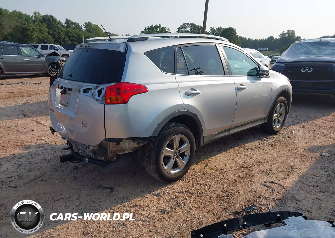 2015 Toyota Rav4 Xle VIN:2T3RFREV4FW343283 - 4