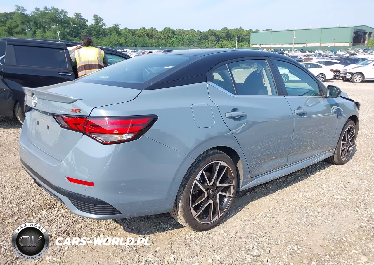 2025 Nissan Sentra Sr VIN:3N1AB8DV5SY219423 - 4