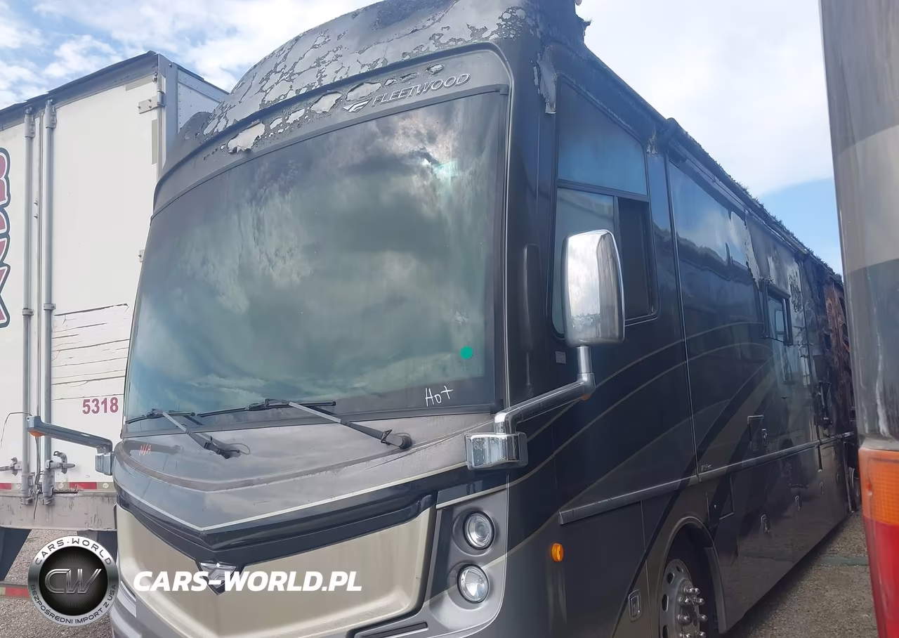2018 Freightliner Chassis Xc VIN:4UZACGFE3JCJV0817 - 2