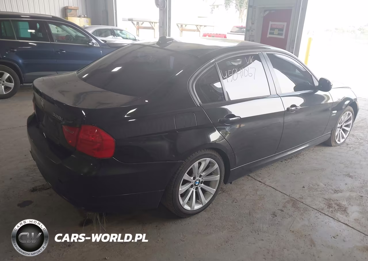 2011 BMW 328I xDrive VIN:WBAPK7C55BA463495 - 4