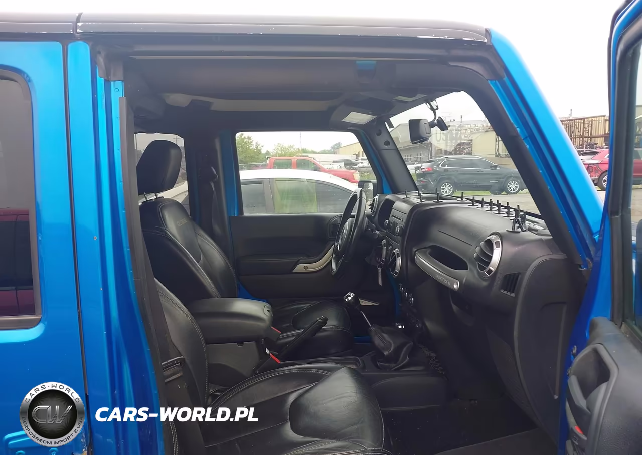 2016 Jeep Wrangler Unlimited Sahara VIN:1C4BJWEG6GL262144 - 5