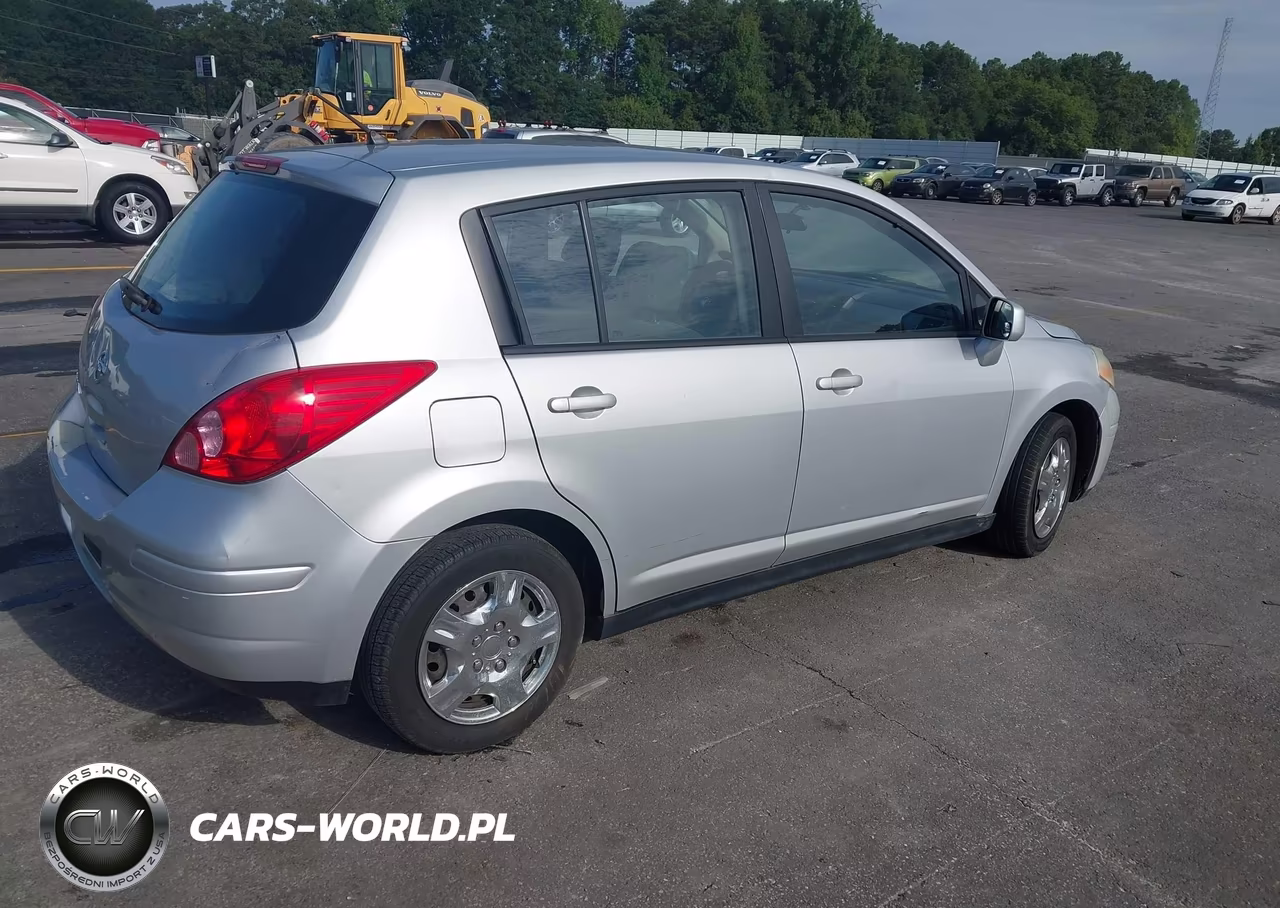 2011 Nissan Versa 1.8S VIN:3N1BC1CP8BL447571 - 4