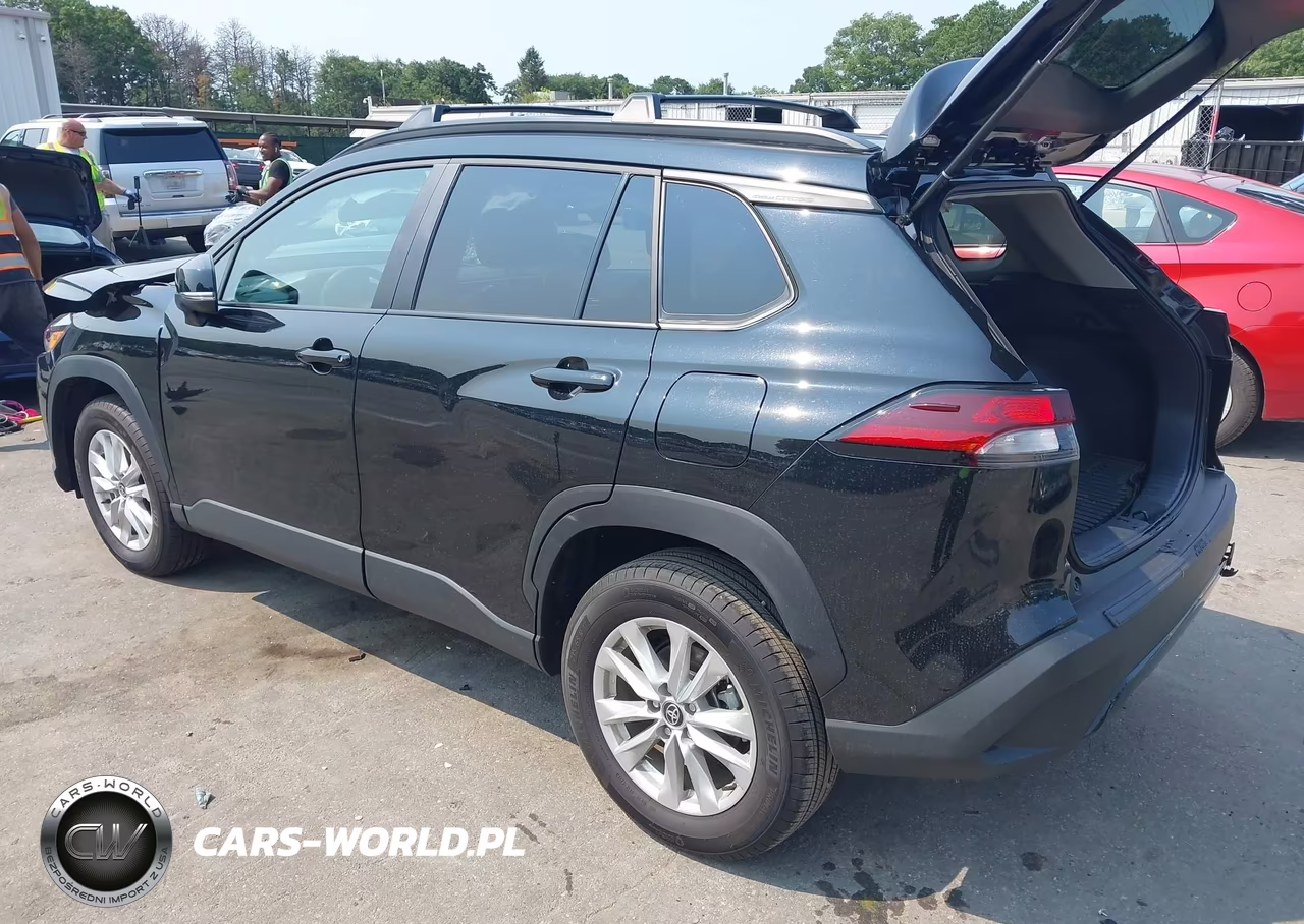 2026 Toyota Corolla Cross Le VIN:7MUCAABG8TV148866 - 3
