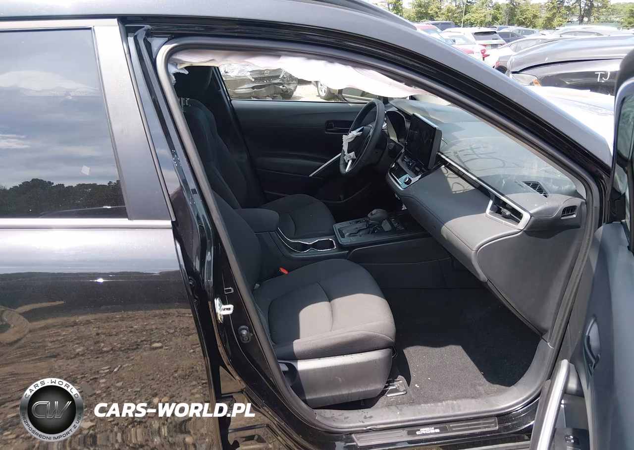 2026 Toyota Corolla Cross Le VIN:7MUCAABG8TV148866 - 5