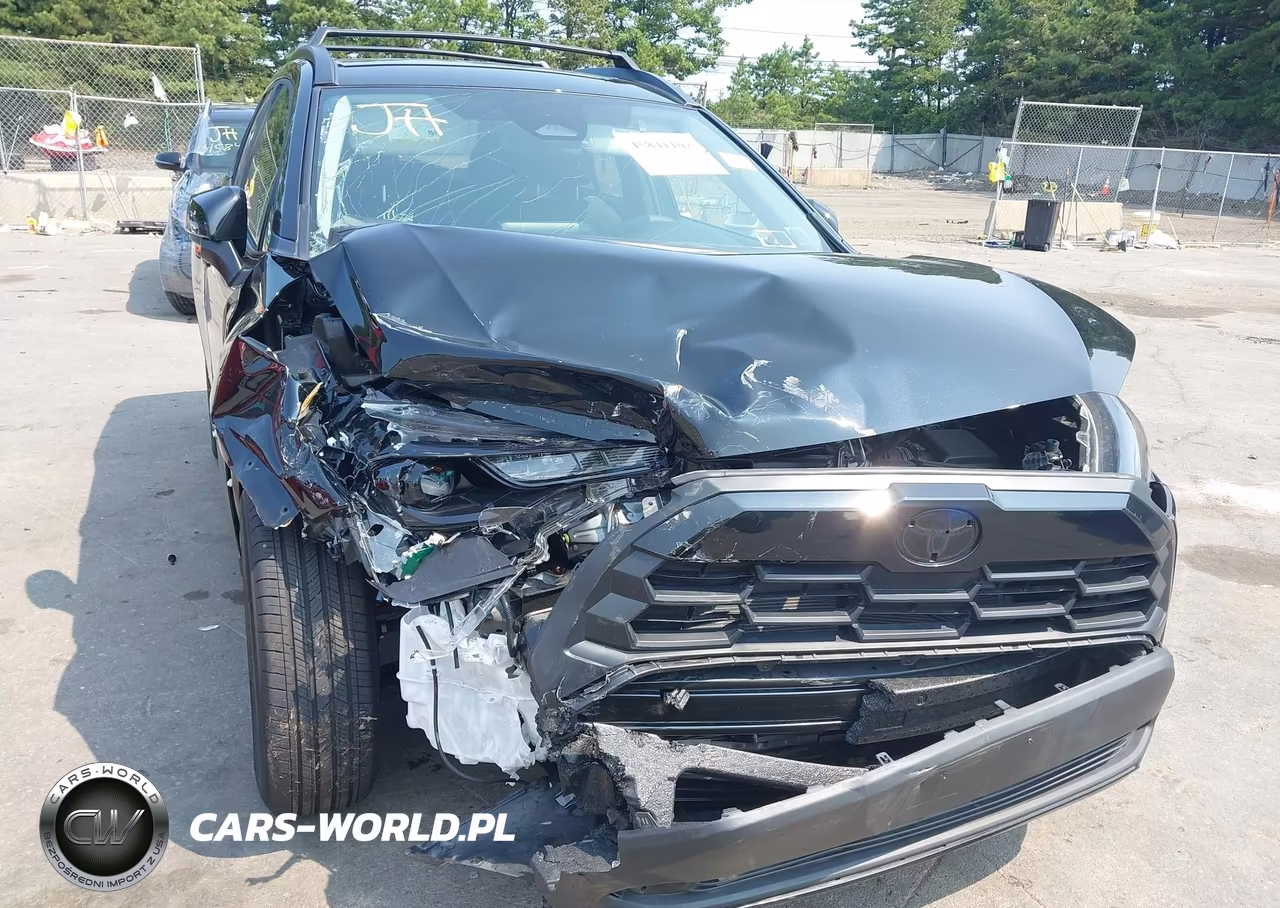 2026 Toyota Corolla Cross Le VIN:7MUCAABG8TV148866 - 6