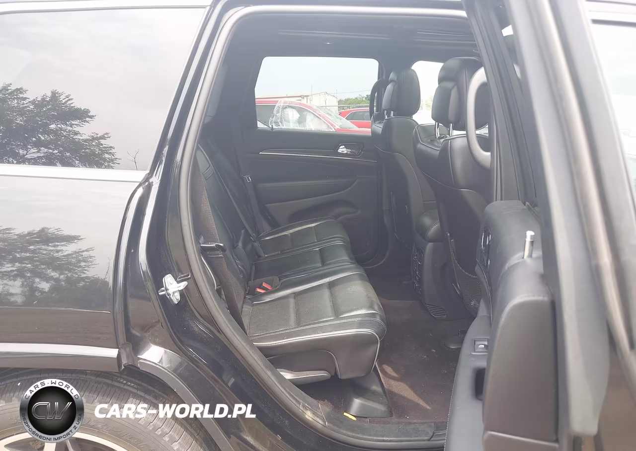 2019 Jeep Grand Cherokee Overland 4X4 VIN:1C4RJFCG1KC592929 - 8