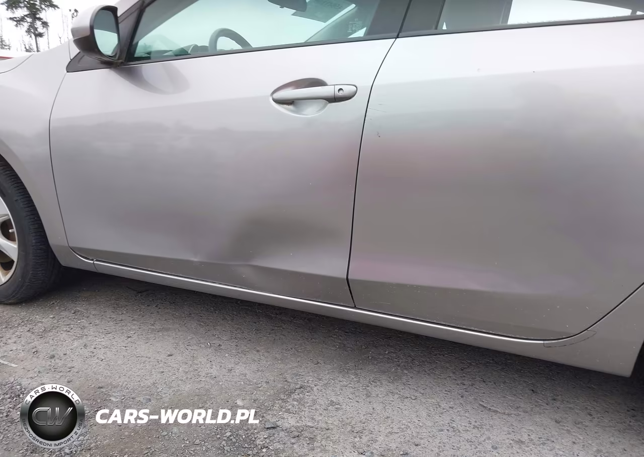 2011 Mazda Mazda3 I Touring VIN:JM1BL1VG4B1415623 - 12