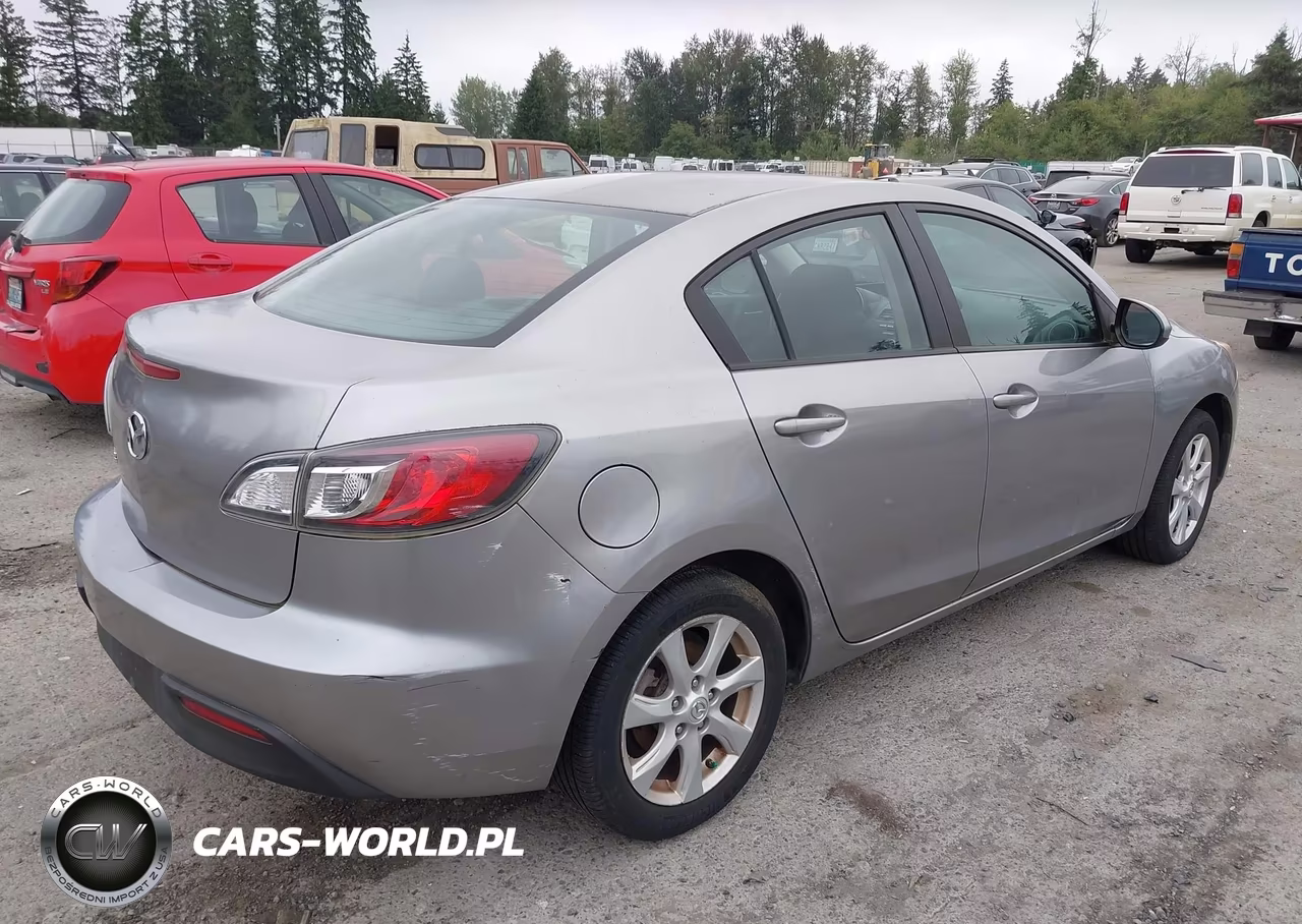 2011 Mazda Mazda3 I Touring VIN:JM1BL1VG4B1415623 - 4