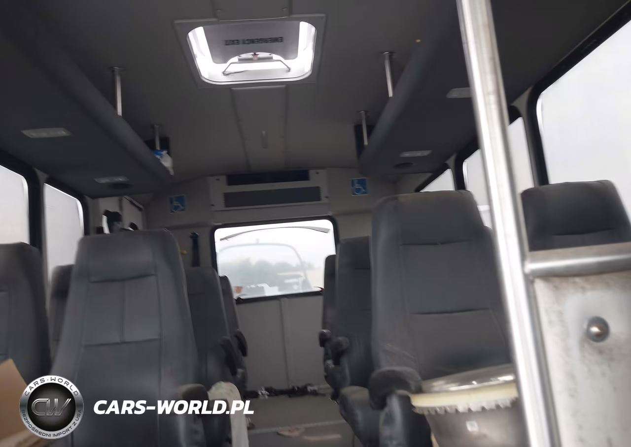 2019 Ford E-350 Cutaway VIN:1FDEE3FS4KDC51239 - 7