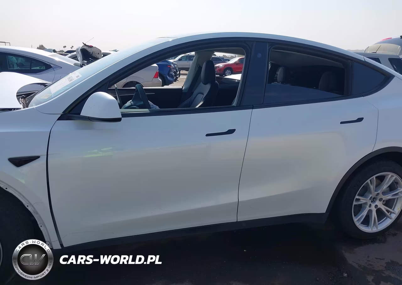 2022 Tesla Model Y Long Range Dual Motor All-Wheel Drive VIN:7SAYGDEE8NA012531 - 15