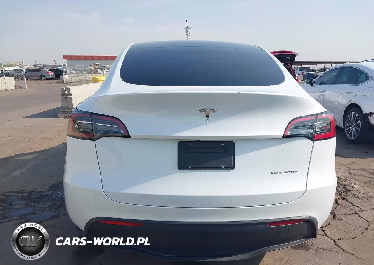 2022 Tesla Model Y Long Range Dual Motor All-Wheel Drive VIN:7SAYGDEE8NA012531 - 17