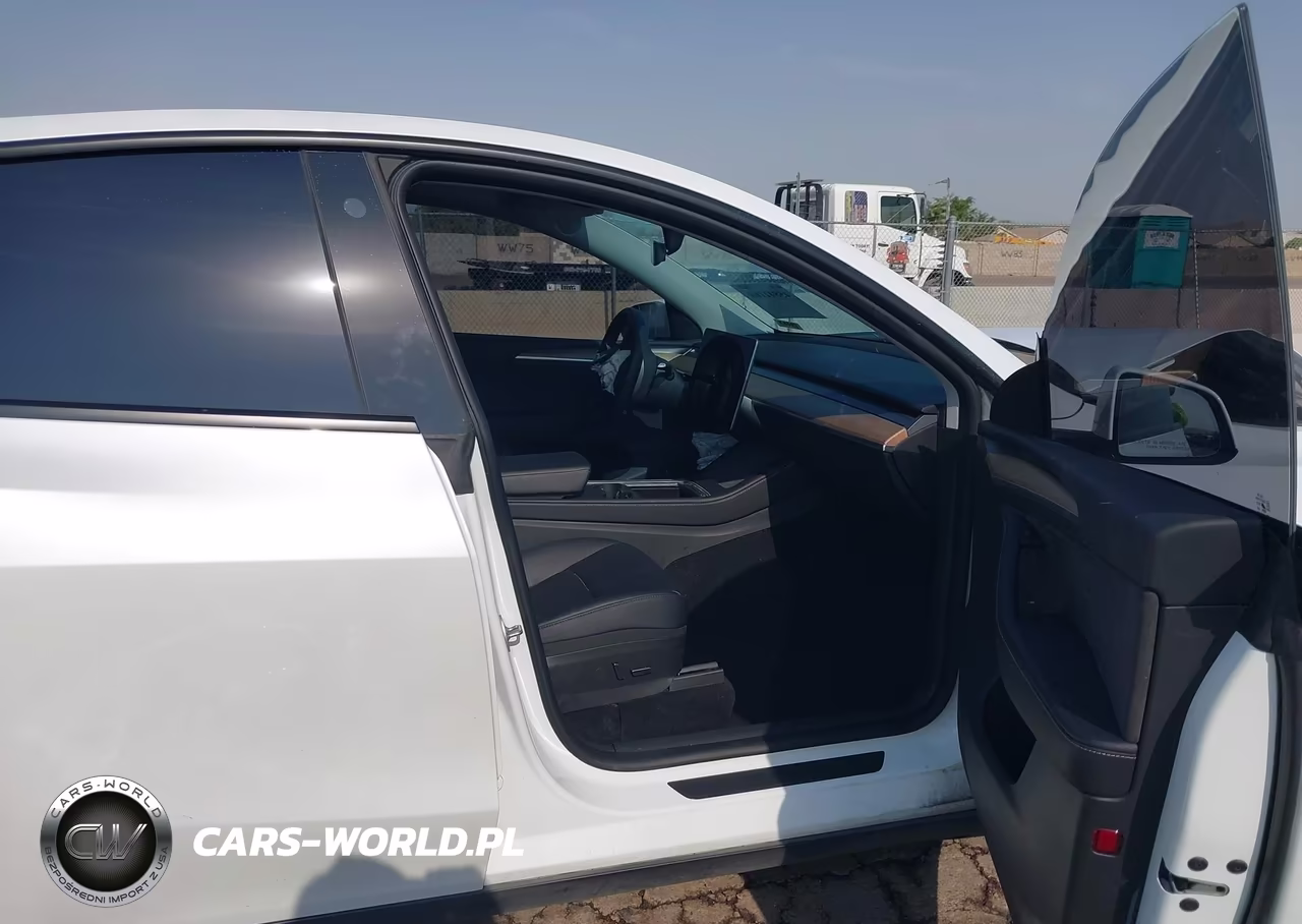 2022 Tesla Model Y Long Range Dual Motor All-Wheel Drive VIN:7SAYGDEE8NA012531 - 5