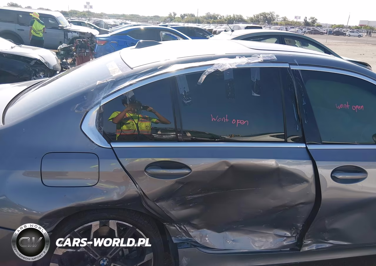 2025 BMW 330I VIN:3MW69CW06S8F74181 - 6