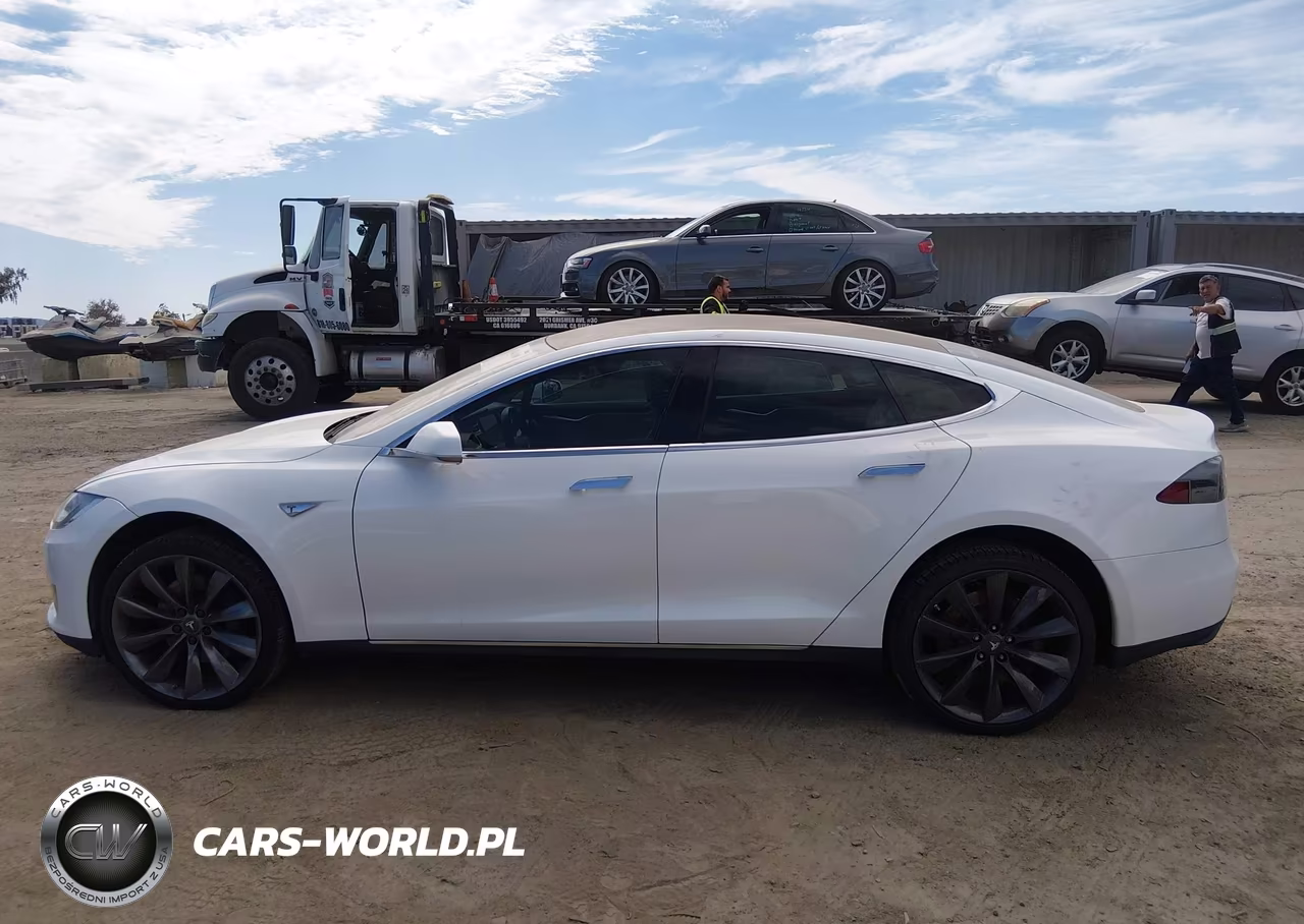 2013 Tesla Model S VIN:5YJSA1CN9DFP23016 - 13
