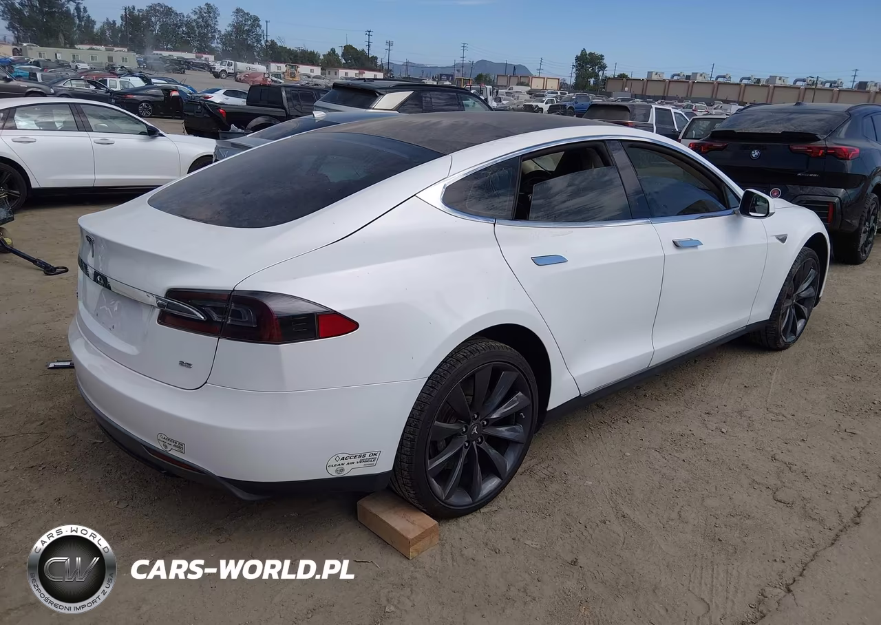 2013 Tesla Model S VIN:5YJSA1CN9DFP23016 - 4
