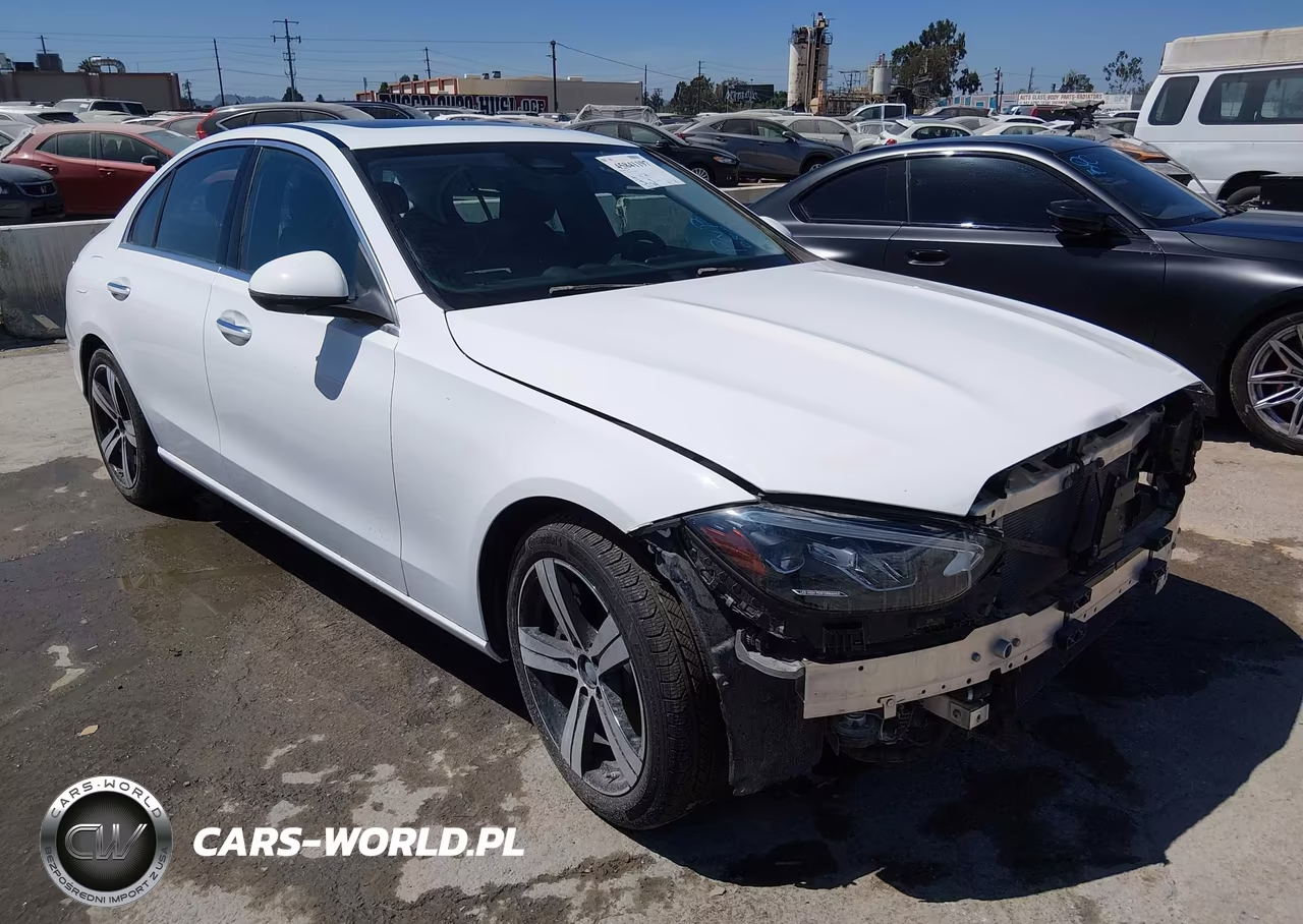 2025 Mercedes-Benz C 300 – zdjęcie 1 z 16