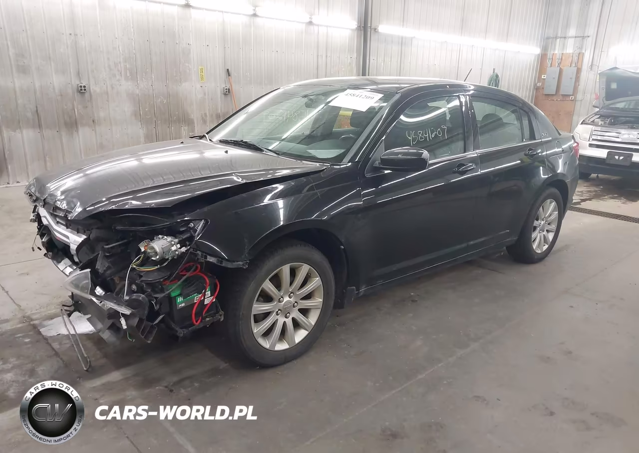 2013 Chrysler 200 Touring VIN:1C3CCBBB5DN745449 - 2