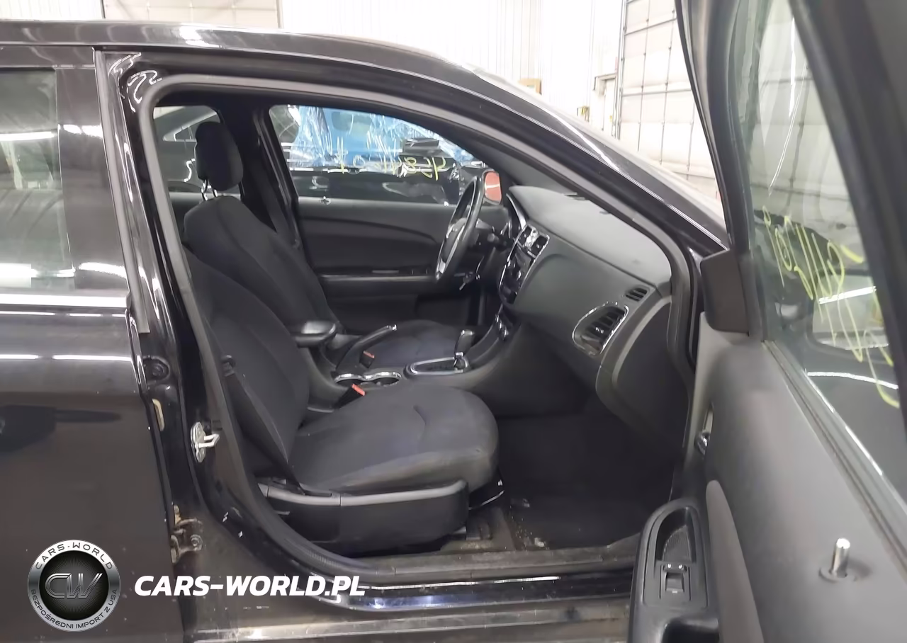 2013 Chrysler 200 Touring VIN:1C3CCBBB5DN745449 - 5