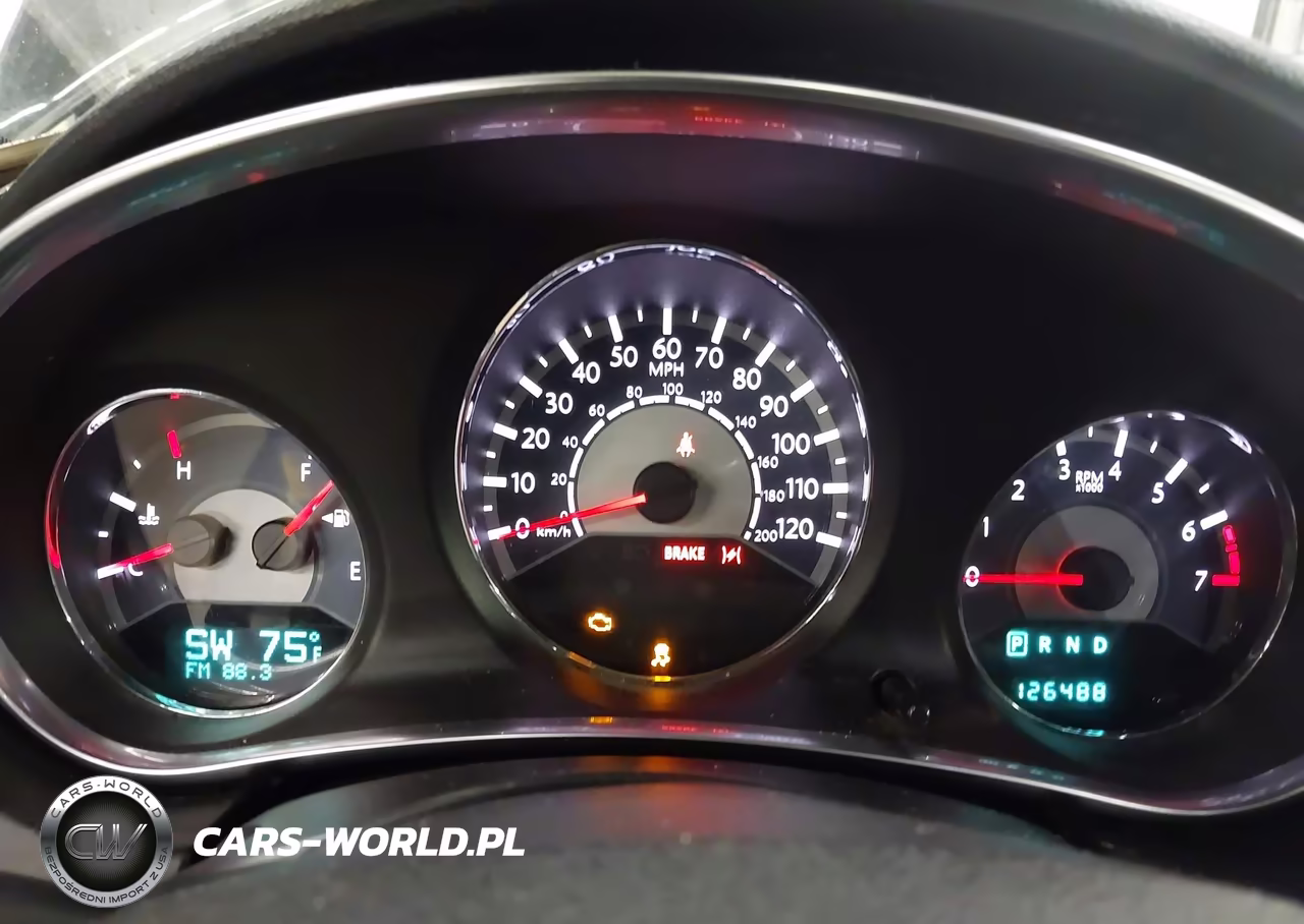 2013 Chrysler 200 Touring VIN:1C3CCBBB5DN745449 - 7