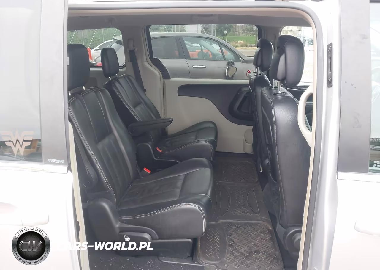 2012 Chrysler Town & Country Touring VIN:2C4RC1BG1CR293299 - 8
