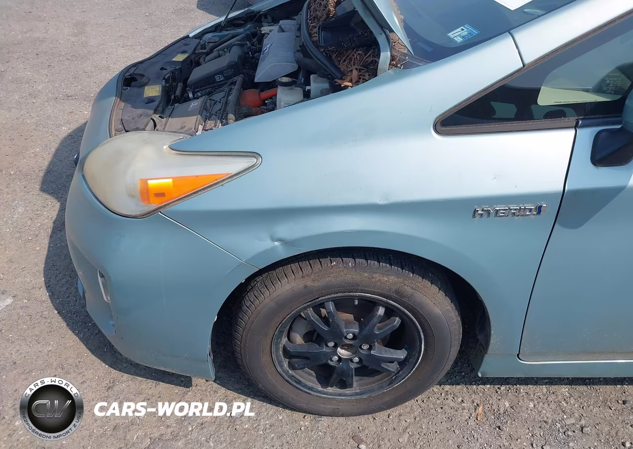2013 Toyota Prius Three VIN:JTDKN3DU0D5651825 - 17