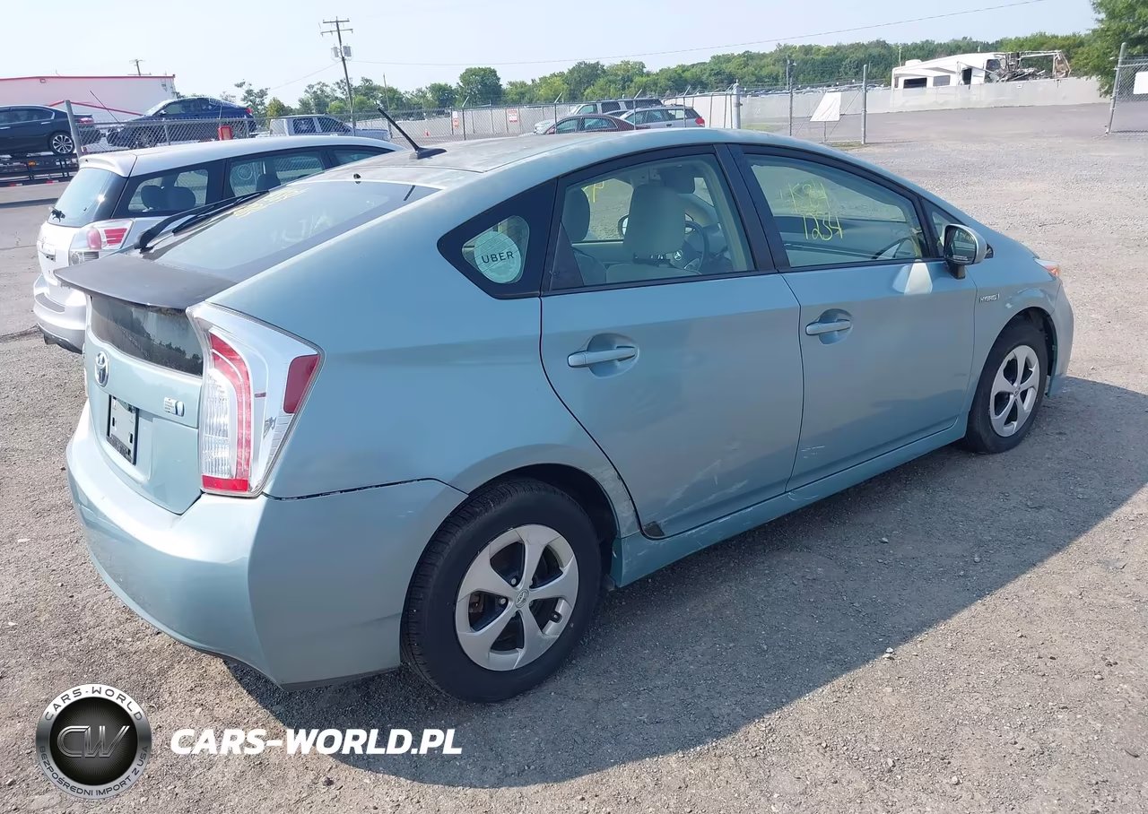 2013 Toyota Prius Three VIN:JTDKN3DU0D5651825 - 4