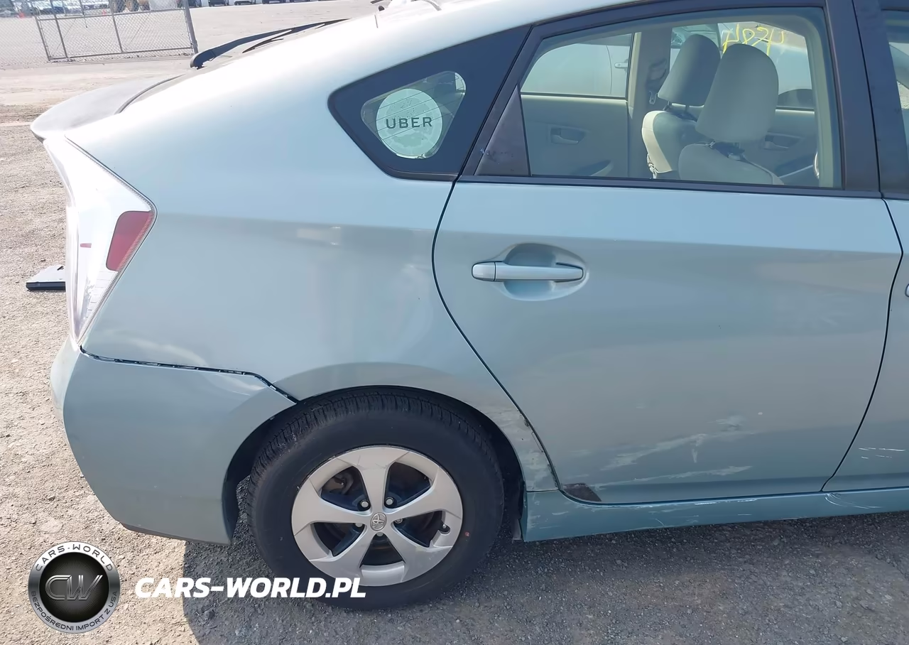 2013 Toyota Prius Three VIN:JTDKN3DU0D5651825 - 6
