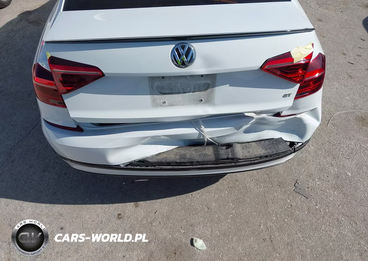 2018 Volkswagen Passat 3.6L V6 Gt VIN:1VWJM7A3XJC036284 - 17