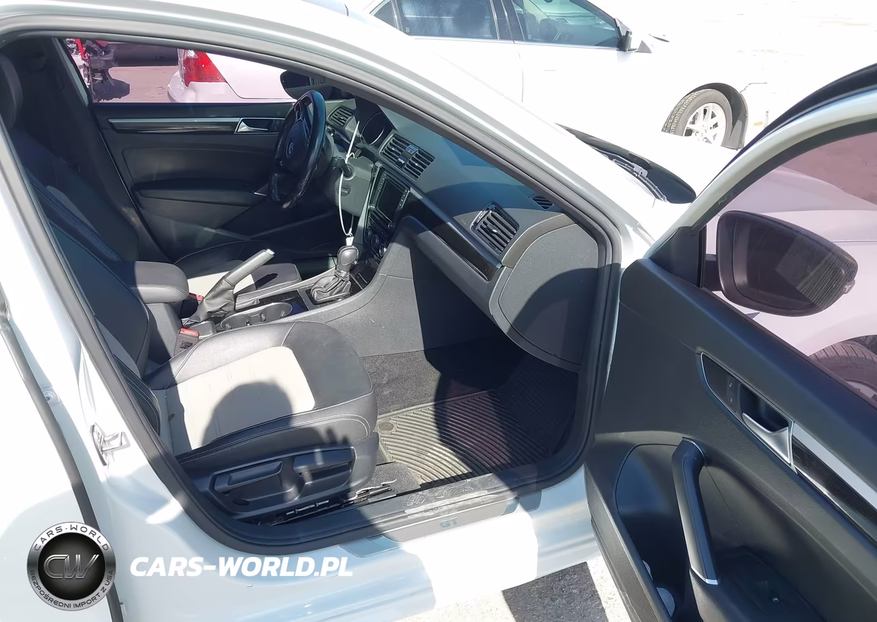 2018 Volkswagen Passat 3.6L V6 Gt VIN:1VWJM7A3XJC036284 - 5