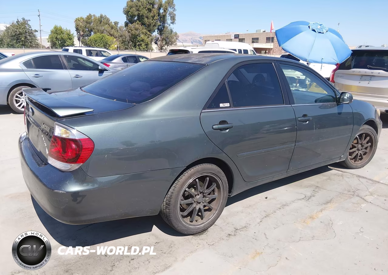 2005 Toyota Camry Se VIN:4T1BE32K35U015422 - 4
