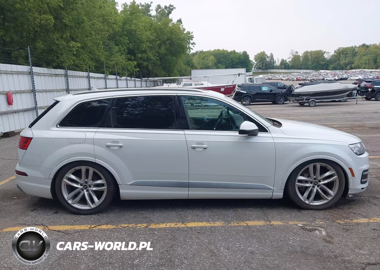 2017 Audi Q7 3.0T Premium VIN:WA1VAAF76HD007966 - 13