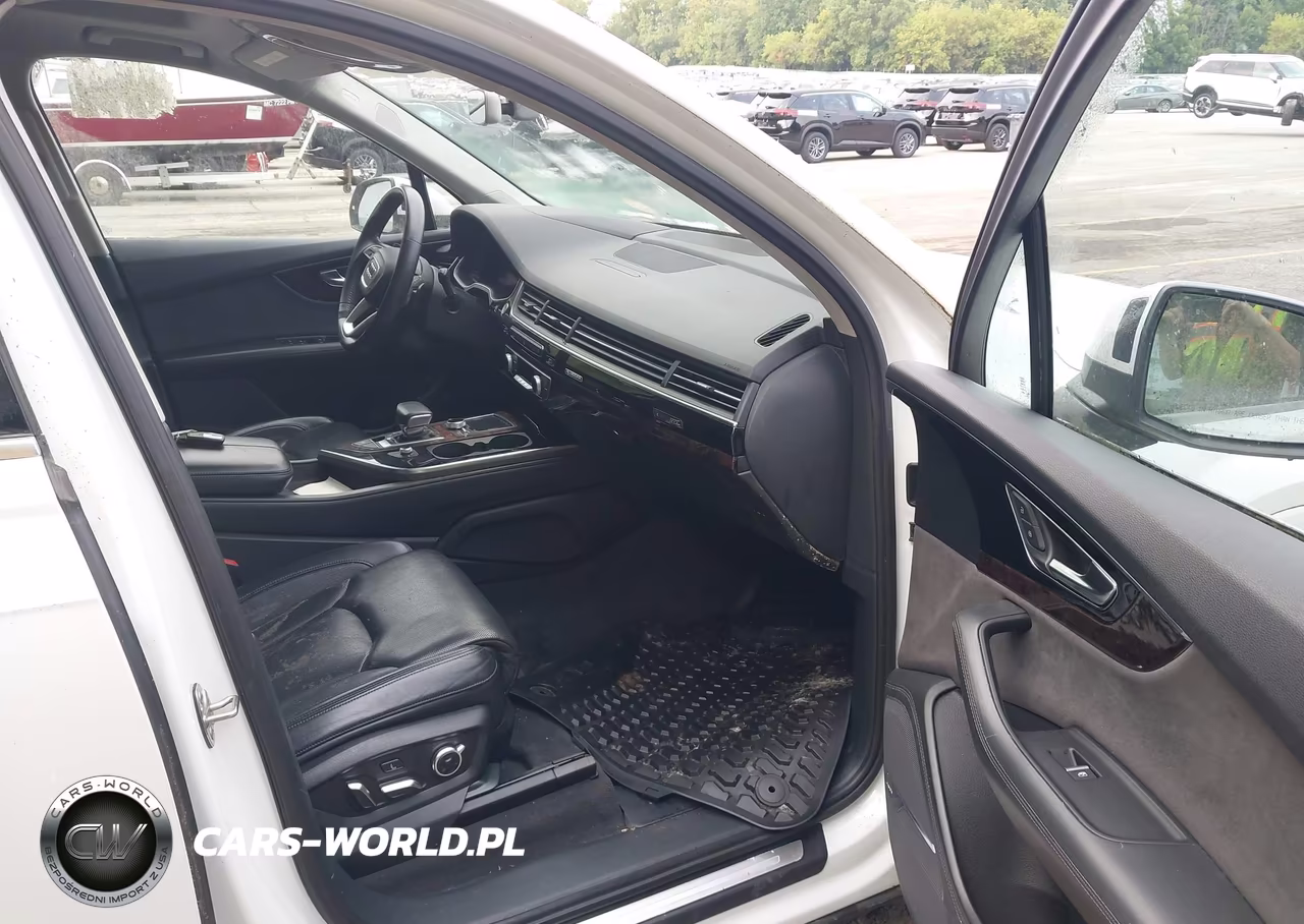 2017 Audi Q7 3.0T Premium VIN:WA1VAAF76HD007966 - 5