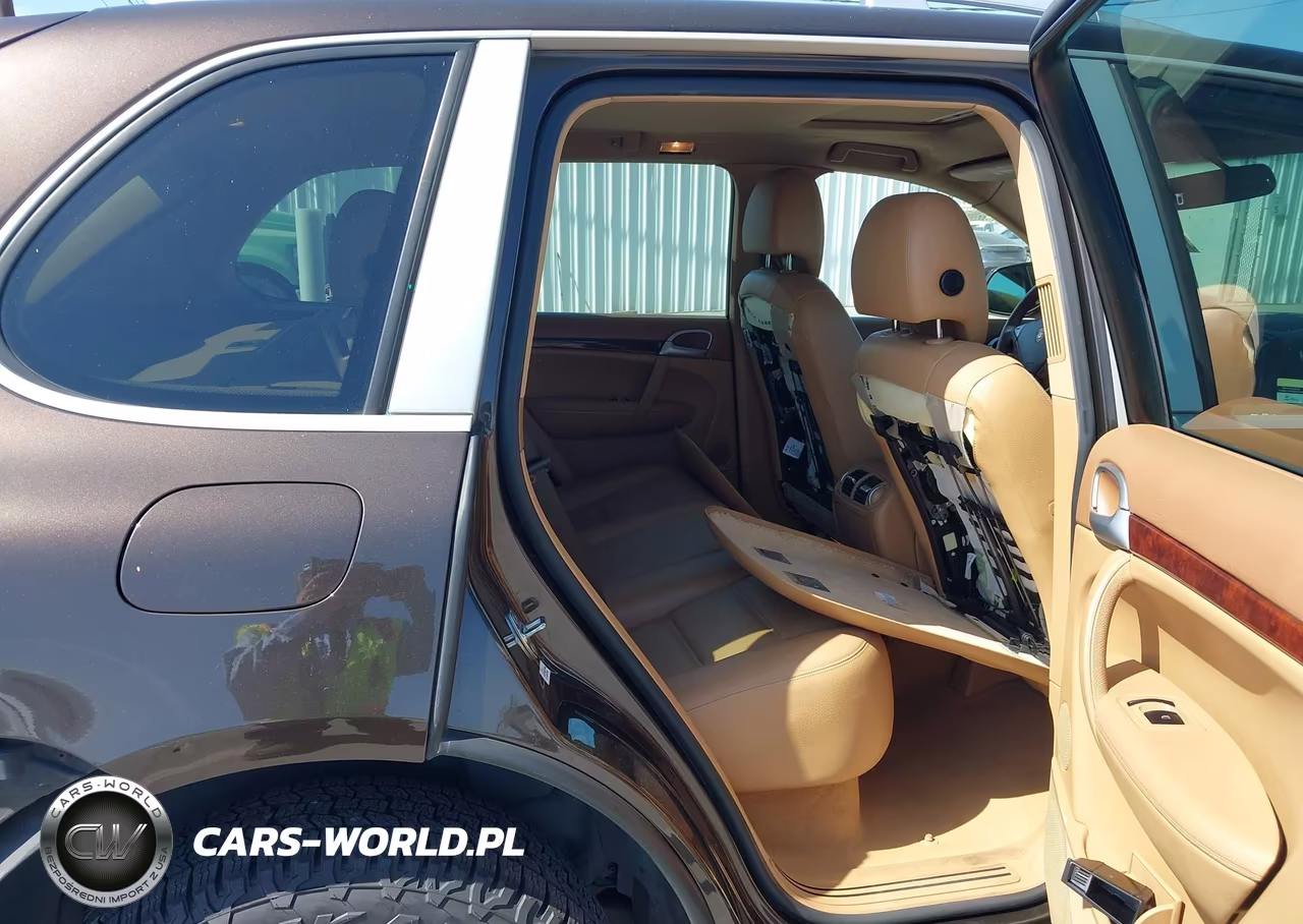 2010 Porsche Cayenne VIN:WP1AA2AP1ALA03660 - 8