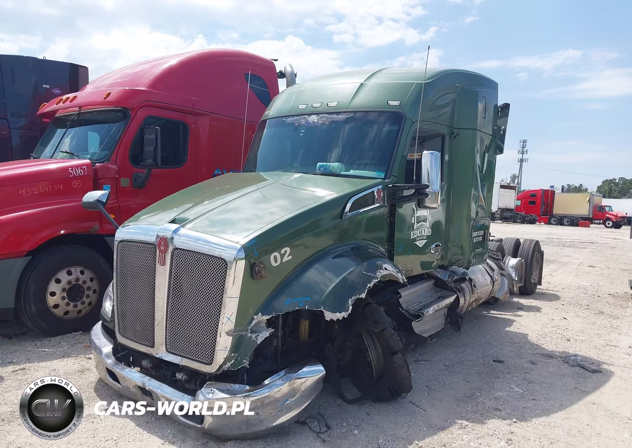 2018 Kenworth T680 VIN:1XKYDP8X7JJ195323 - 2