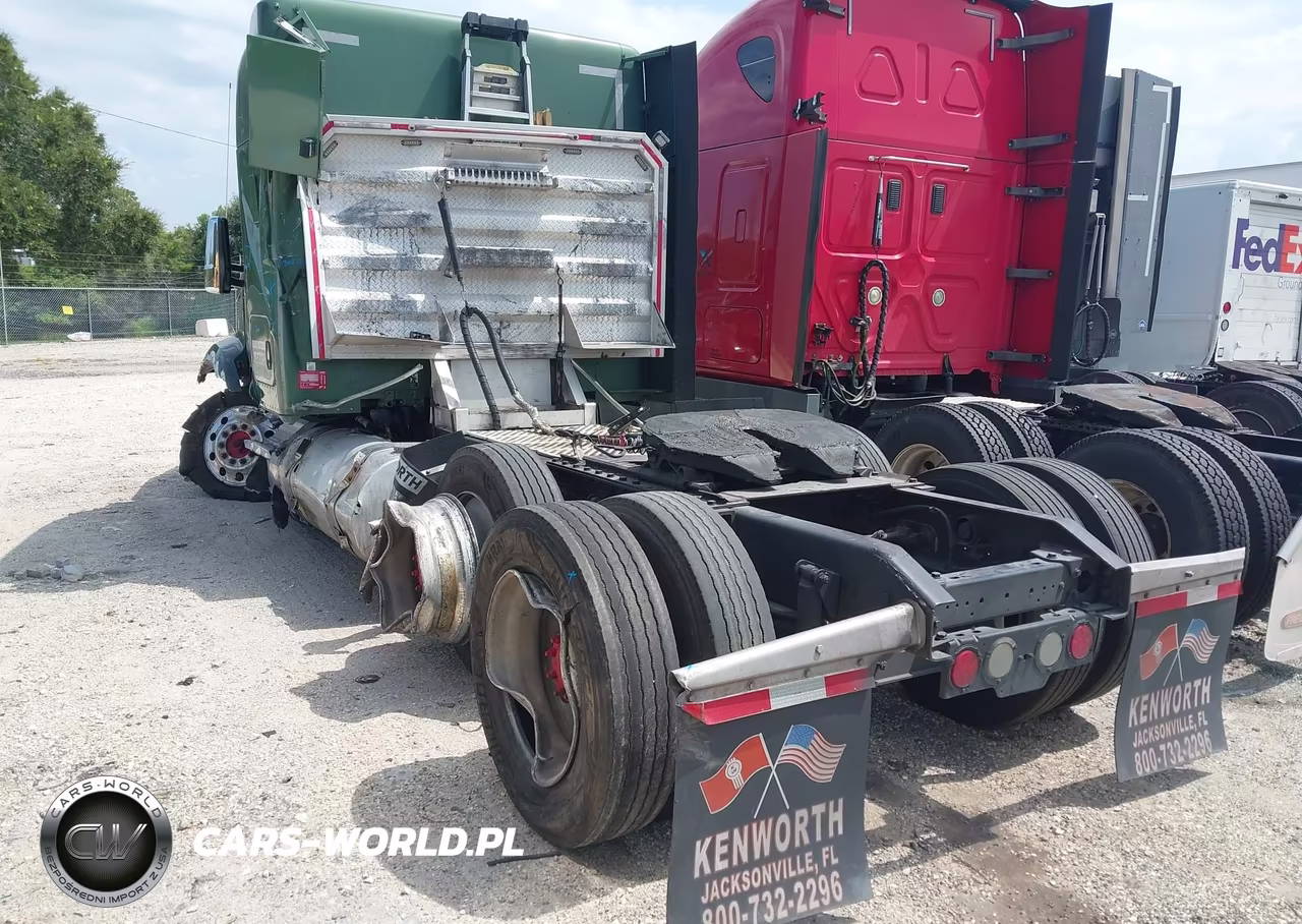 2018 Kenworth T680 VIN:1XKYDP8X7JJ195323 - 3